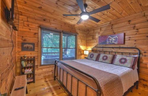 Bearfoot Ridge Wood-burning fireplace cozy hot tub serene views - Foto 40