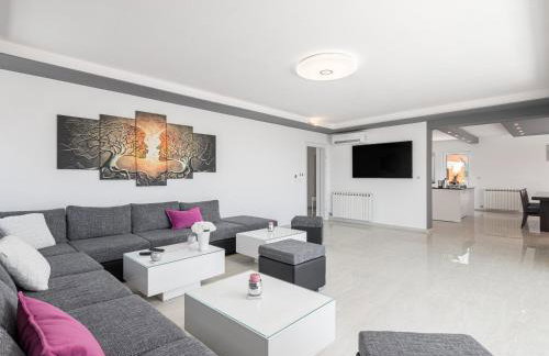 Villa Anela - Photo 13