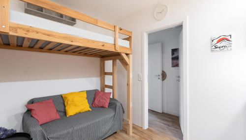 - Zen Haven Luxurious 3-Room Japanese-Themed Apartment with King-Size Beds, Balcony, Bamboo Accents, Entertainment Galore & Private Parking - Near Airport & Train Station - - Photo 4