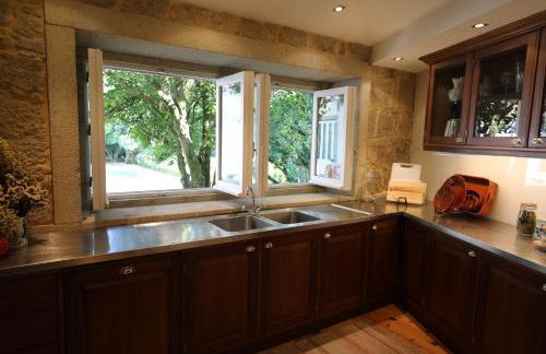 Swimming Pool Bedroom at Casa dos Macieis, Camino Santiago direct access & Optional Agritourism - Foto 54