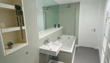 Birmingham City Centre, 2-Bedroom Apartment, 5 min walk from New Street Train Station - Foto 4
