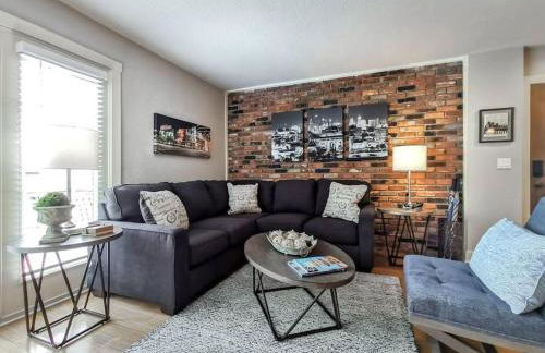 Amazing Locale 2KingBR 1BTH - Photo 4