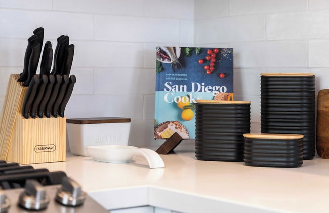 Coastal-chic Newport Stay Steps to the Beach, Dining & Boardwalk Optional Add-on Unit - Foto 13