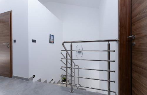 Villa Rosemary -semi-detached villa with a pool and a panoramic view, close to a sandy beach - by TRAVELER tourist agency Krk - Foto 42