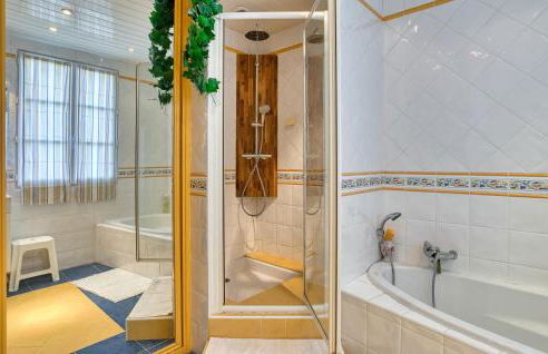 3 Bedroom Awesome Home In Vernon - Foto 9