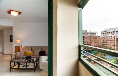 Valencia las Artes y Ciencias + Garaje + Netflix - Photo 30