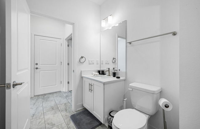 Luxury Modern Villa w/ Pool, Jacuzzi & Amenities! - Foto 41