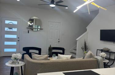 The Elizabeth at Panther City - Foto 44