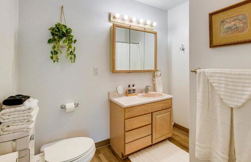 Boat and Golf Getaway! Home by Montpelier Reservoir - Foto 17