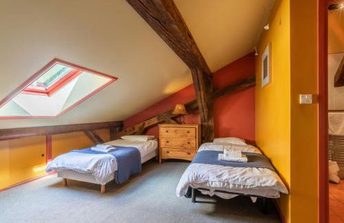 Spacieuse Ferme 6 Chambres aux Gets, 17 Pers, 4 SDB, Balcon, Wi-Fi, Parking Privé, Navette Hiver - FR-1-671-118 - Foto 8