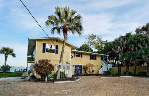 "Seaglass" Dazzles with Exceptional Bay Views! - Foto 8