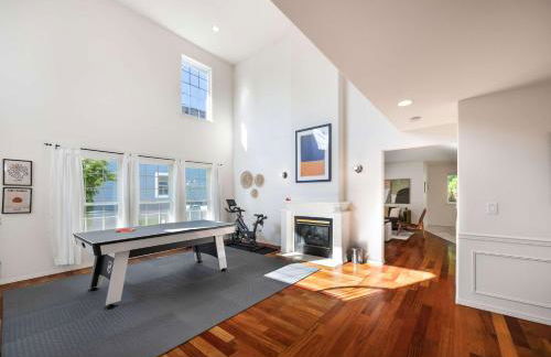 Kirkland Elegant 4B 2 5B Family Retreat with Designer Decor - Photo 41