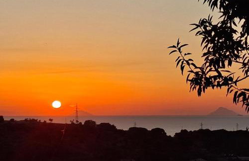 Beautiful views of the Aeolian Islands and the Cape of Milazzo - Foto 7