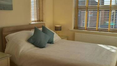 Spacious 2 double bed apartment - Free Parking - Central Beeston location - Foto 4