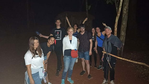 Découvrez les paysages d'Iryapú de nuit