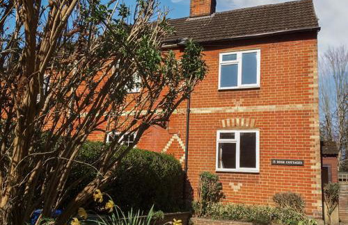 5 Rose Cottages - Photo 1