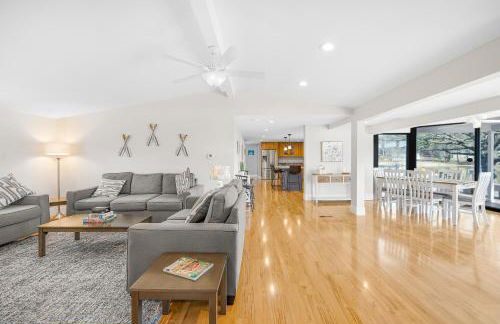 300 Degree Views, NEW HotTub, Firepit, Lighthouse - Foto 38