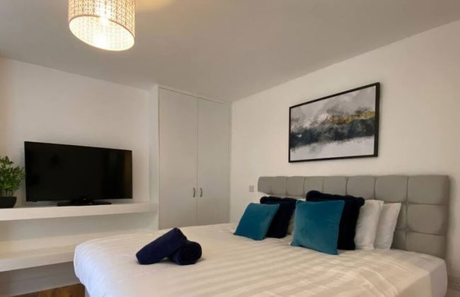 Stayzo Cole Green Lane - Free Parking - Foto 9