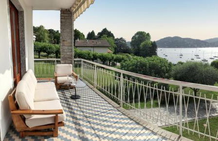 Luxury Villa in Ranco with Pool - Foto 2