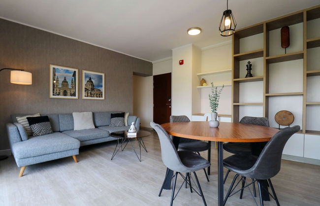 w Comfy 2BR w Park View in Miraflores - Foto 1