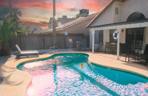 Large Pool & Patio Cozy Single Story Family House - Foto 49