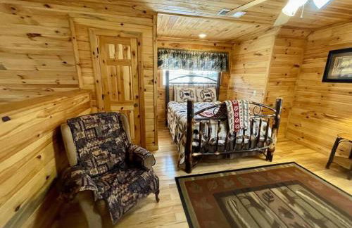 2 bed Cabin HOT TUB close to Helen #16 - Photo 13