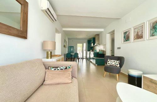 Mediterranean Villa with Private Pool & Sea View - Foto 13