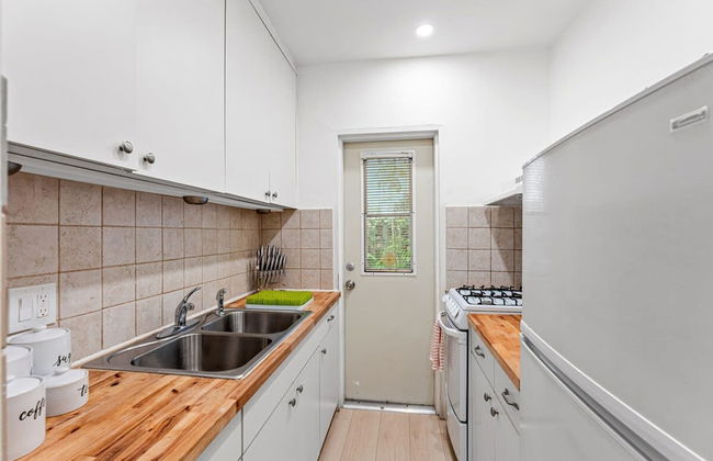 Beautiful Apt in Victoria Park Las Olas Blvd - Photo 7