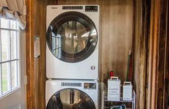 Rustic Chic Alabama Cabin w Loft Fire Pit Pet Friendly Fenced Yard Lake Guntersville - Coco Chateau - Foto 18