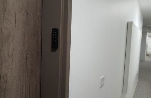 Vaste appartement avec terrasse, parking, proche Parc Expo Avignon - Photo 23