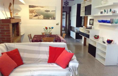 Laguna House - Photo 2