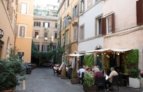 pantheon luxury apartment - Photo 8