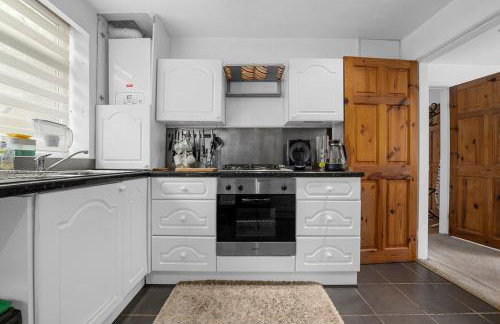 Two Bedroom House by Brookland Stays Serviced Accommodation Short Lets Middleton with Free WiFi - Foto 5