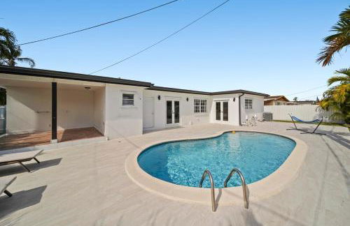 Miami Oasis- Pool & Game Fun - Foto 32