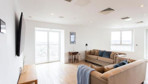 2 Bed 2 Bath Penthouse With Amazing Views with Free Parking - Foto 5