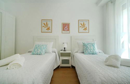 GALIHOST - Apartamentos con parking frente a la playa - Foto 20