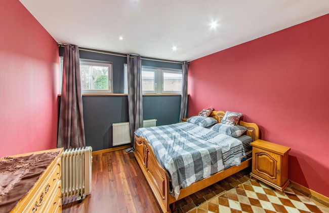 Modern Holiday Home in Verviers With Indoor Pool - Foto 8