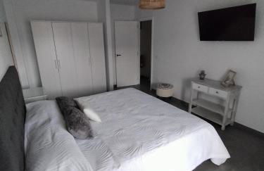 Caletillas Black sand 1º linea playa & piscina & wifi - Foto 34