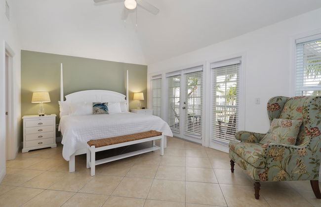 Waterfront Luxury Villa With Sunset Views And Boat Slip 3 Bedroom Townhouse by RedAwning - Photo 2