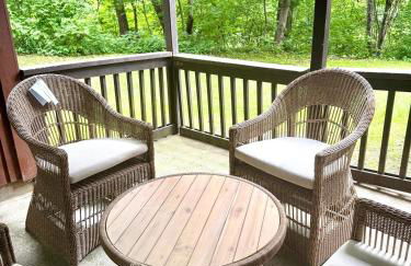 The Canopy 4BR Forest Escape Spa, Sip, and Unwind - Foto 9