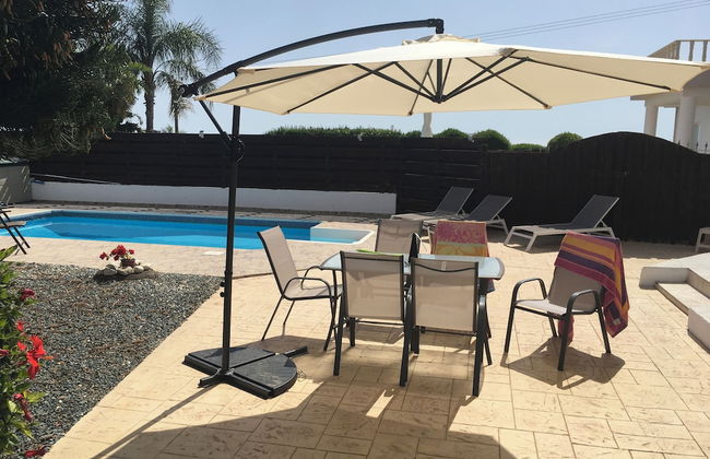 3 Bed Villa 10 Minutes Drive From Beautiful Beach - Foto 15