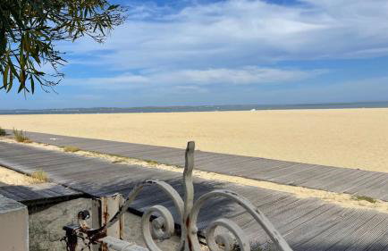 Première ligne - Vue mer exceptionnelle - Accès direct plage - Grand balcon - Parking privatif clos - Tout à pieds - Foto 22