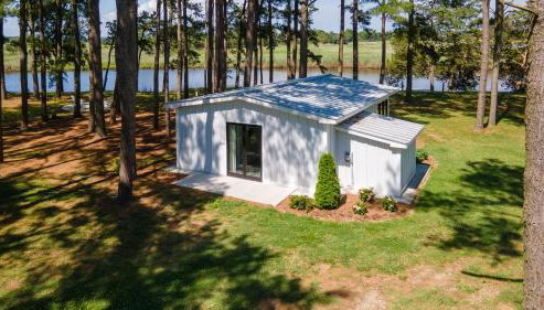 The Porter's Barn - fancy little waterfront home with deep-water boat dock and firepit - Foto 3