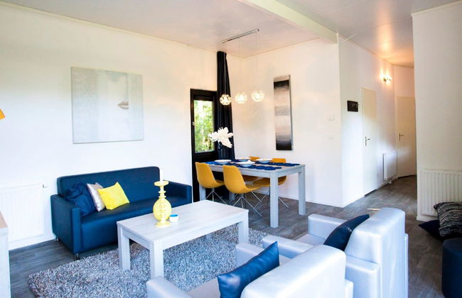 2 bedroom House in Arnhem with swimming pool and garden - Photo 2