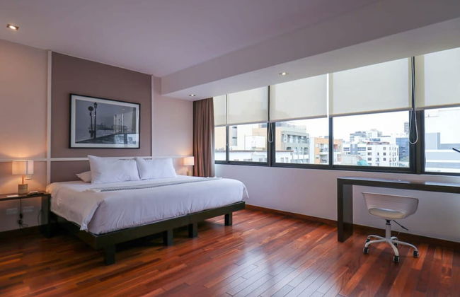 w Picturesque 2BR With Balcony in Miraflores - Photo 25