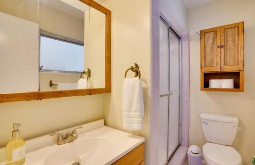 Charming Mid-Century House - Just Steps to Lake! - Foto 15