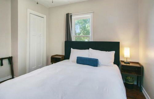 Gorgeous Notre Dame Get Away Comfy Beds WiFi Coffee Games - Foto 14