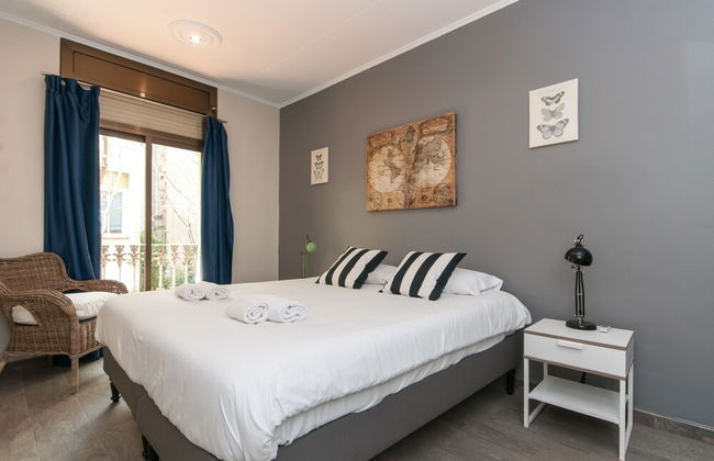 Lovely and Central 4 BR Apartment - Photo 12