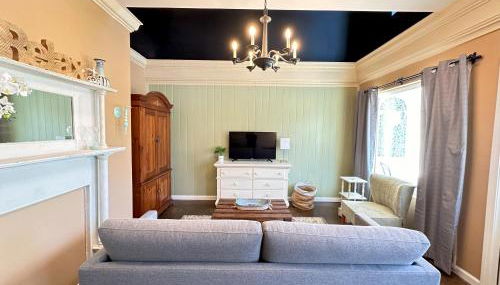 Haven at Hazel Downtown Loft - Photo 5