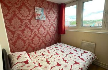 City Centre - Next to Hilton Hotel - Victoria Centre 2 Bedrooms Apartments - Close to Theatre Royal - in Victoria Centre Shopping Centre - 24 Hours Access - Parking Cars or Vans from Five Pounds a Day - Onsite Parking from Ten Pounds a Day - Foto 50